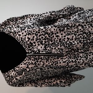 Reitmans blouse with zipper